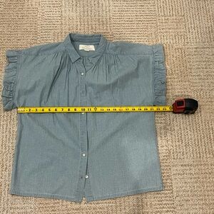 Trovata Chambray Ruffle Sleeve Blouse Medium